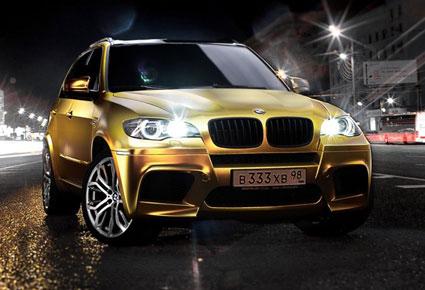 BMW X5 مغلفة بالذهب في شوارع روسيا